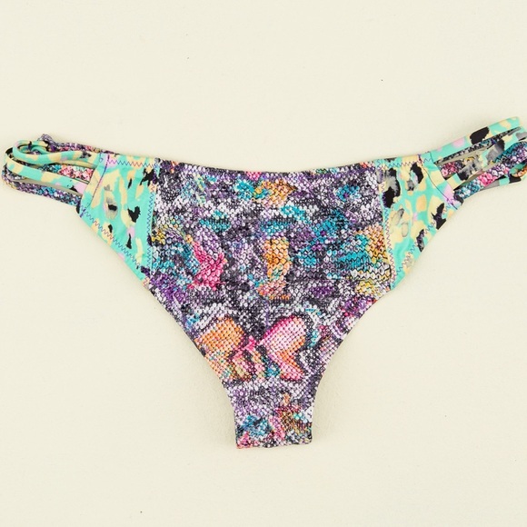 Agua Bendita "Boa" Bikini - Picture 3 of 4