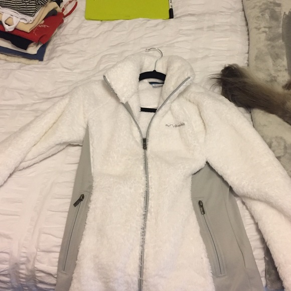 white fuzzy columbia jacket