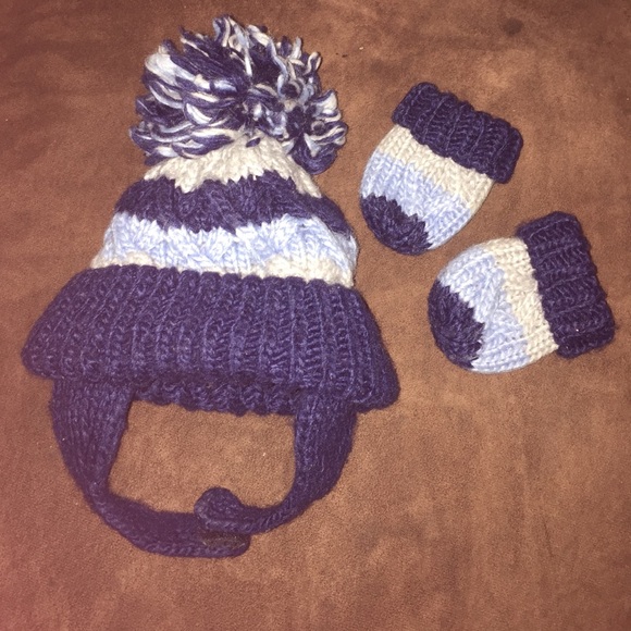 Winter hat and mittens