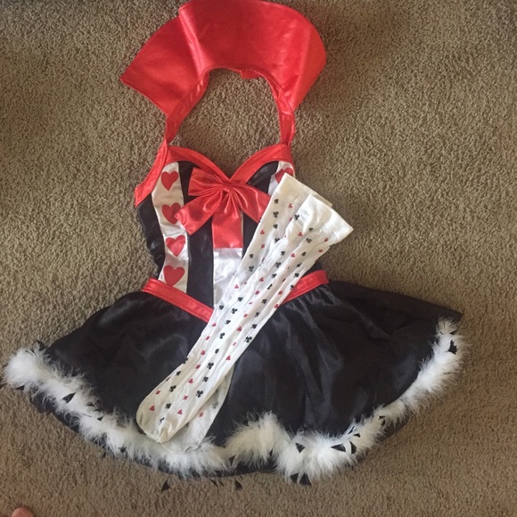 Alice in wonderlandQueenOfHearts Halloween costume