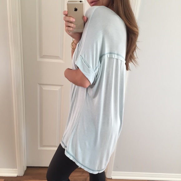 ⚫️CLEARANCE \\ Ice Short Sleeve Basic - Picture 2 of 4