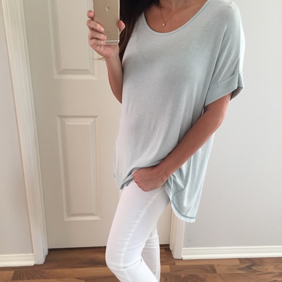 ⚫️CLEARANCE \\ Ice Short Sleeve Basic - Picture 4 of 4