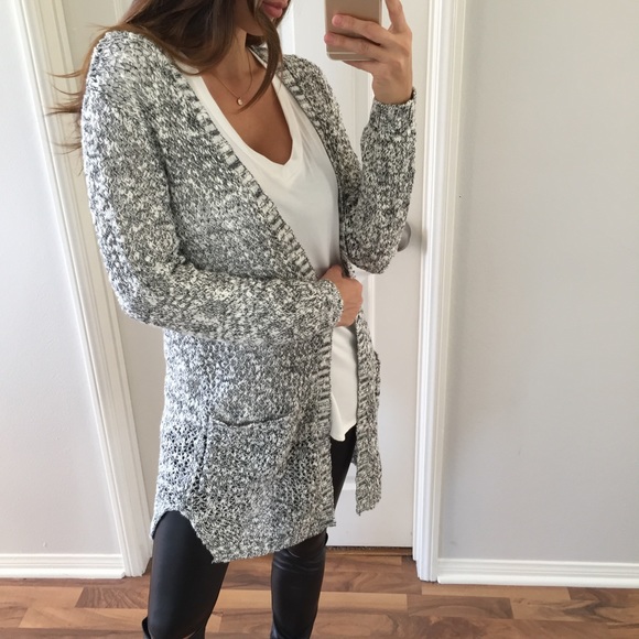 🏴CLEARANCE/Last • Black & White Knitted Cardigan - Picture 4 of 4
