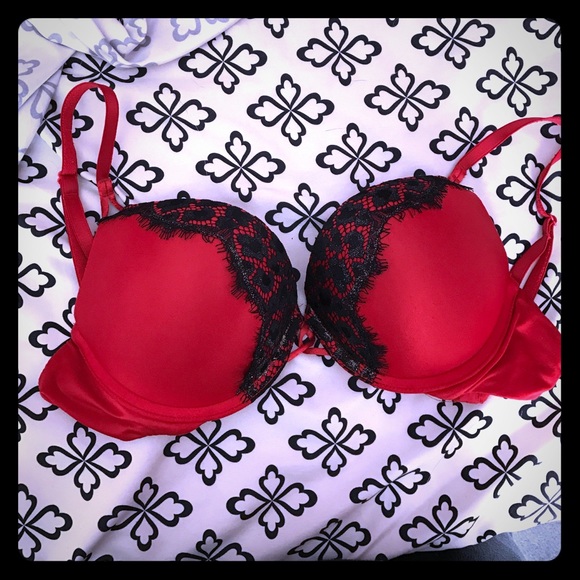 Red and black lace Bombshell Bra