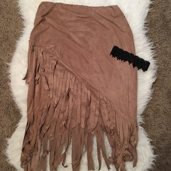 Super cute suede fringed skirt NEVER WORN