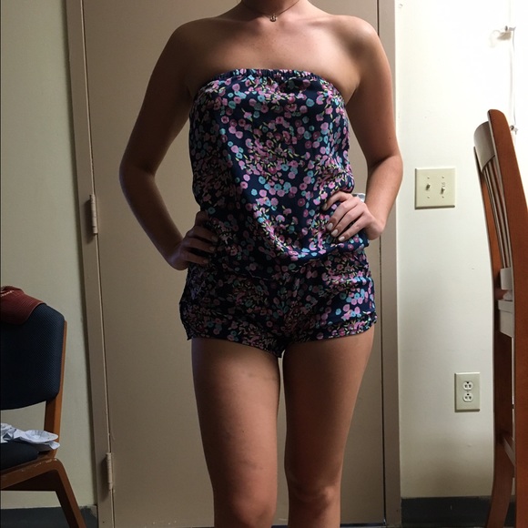 Romper - Picture 2 of 2