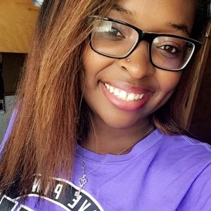 Meet your Posher, Maxine