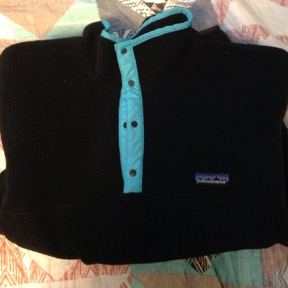 Patagonia black pullover medium