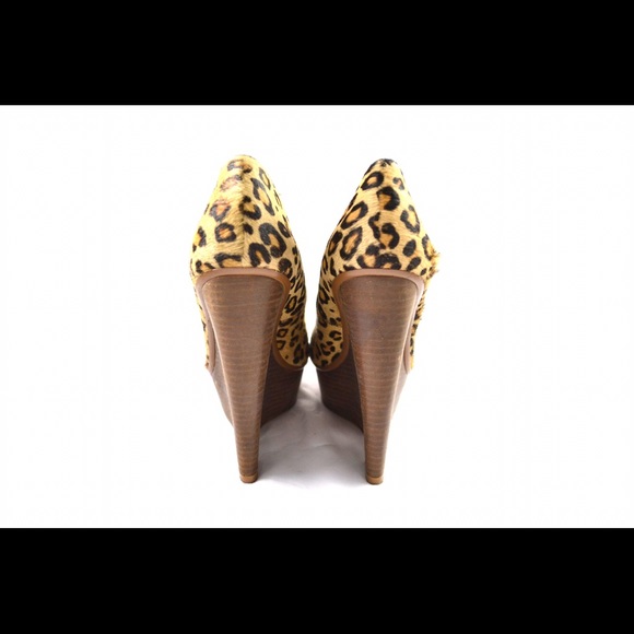 Steven Madden Leopard & Wood Wedges - Picture 4 of 4