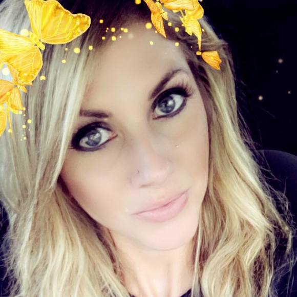 Meet your Posher, Ashley