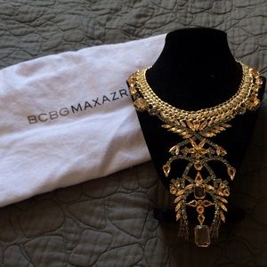 NWT BCBGMAXAZRIA Statement Necklace