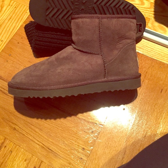 UGG women's classic mini