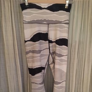 Lululemon cropped leggings
