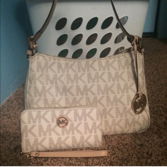 Michael Kors wallet