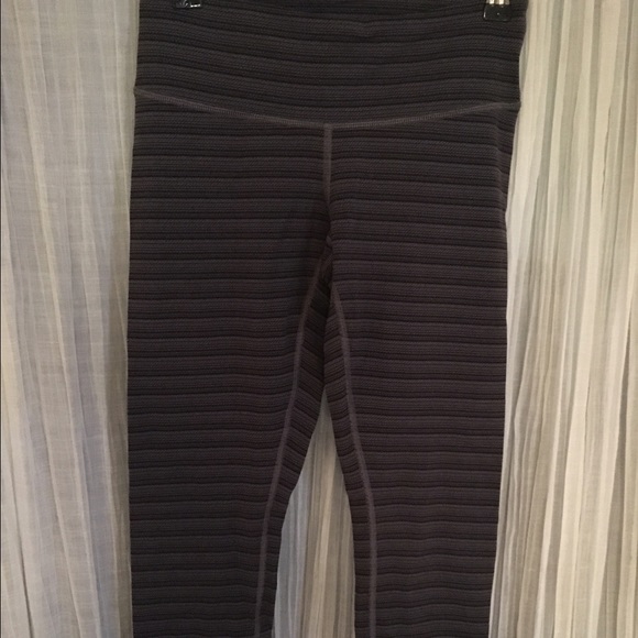 Lululemon cropped leggings