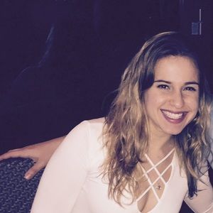 Meet your Posher, Emily