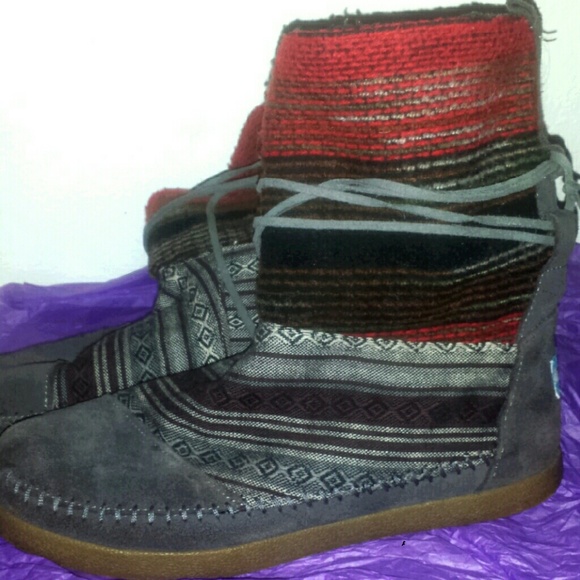 Tom's Nepal Boots