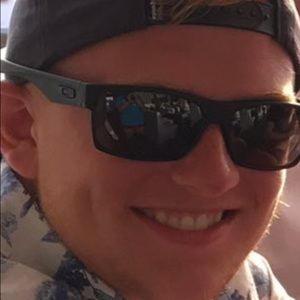 Meet your Posher, Zach