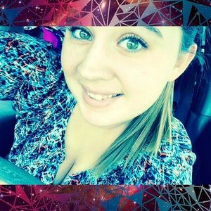 Meet your Posher, Brittney