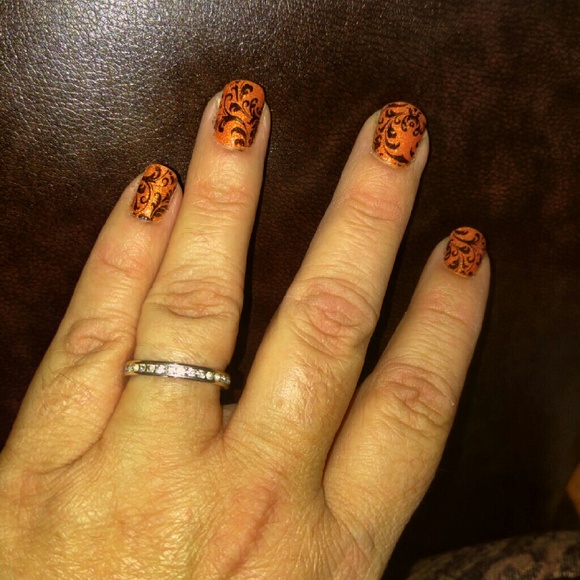 STERLING SILVER W/ CUBIC ZIRCONIA BAND