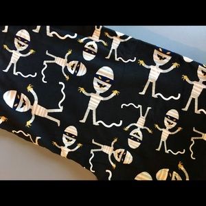 LuLaRoe OS Halloween Leggings - Mummies - NWOT