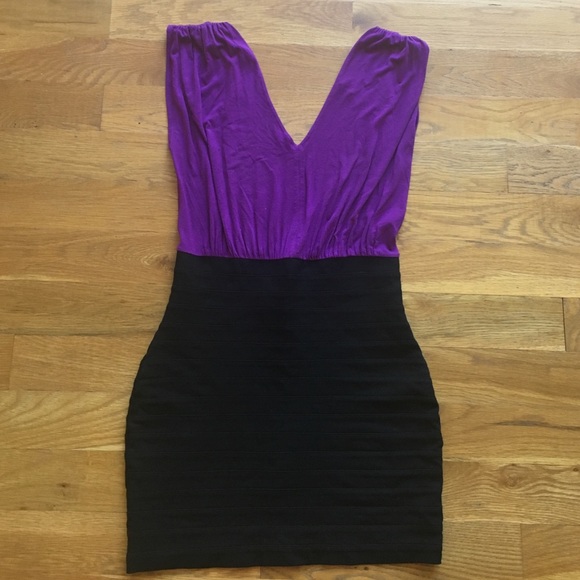 Express dress - Picture 1 of 3