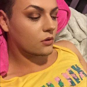 Meet your Posher, Alex