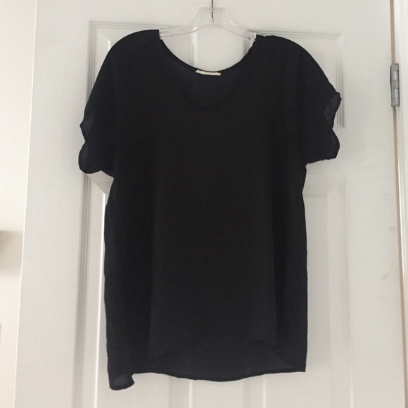 Nordstrom "Lush" brand black 100% polyester Tshirt