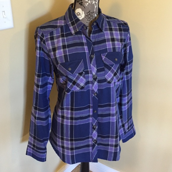 Tops - Plaid flannel shirt