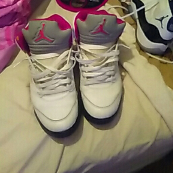 Shoes - Picture 1 of 4
