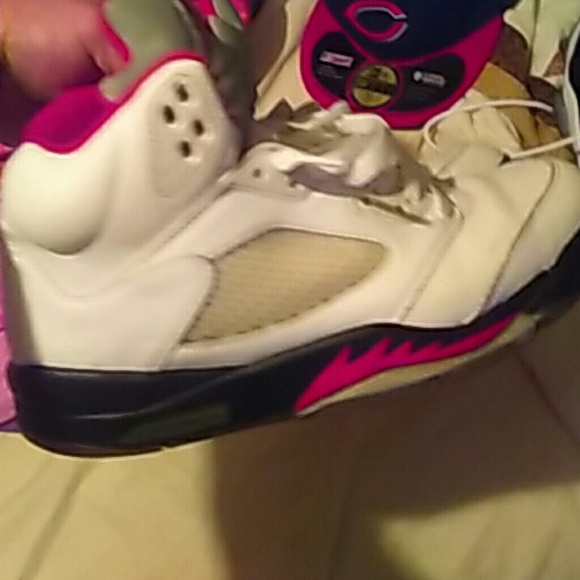 Shoes - Picture 4 of 4