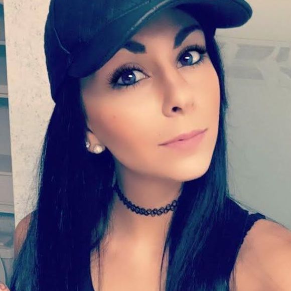 Meet your Posher, Shelby - Picture 2 of 4