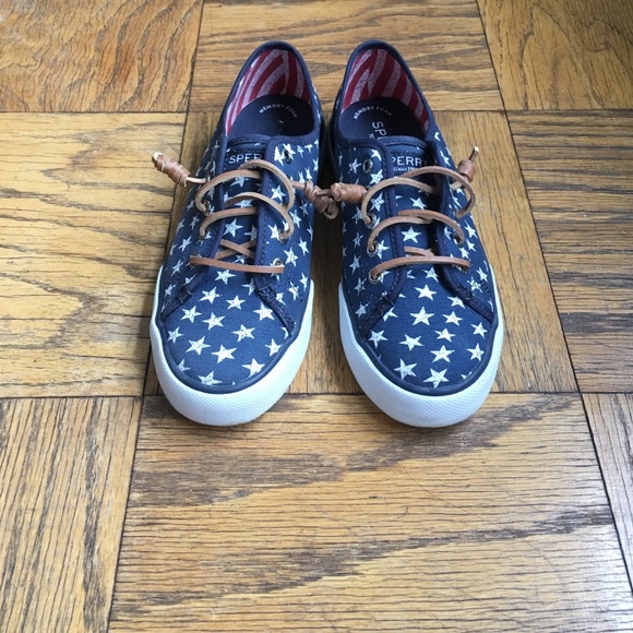 Sperry canvas slip on shoes