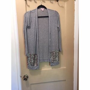 Grey cardigan! 💕