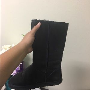 Black Uggs