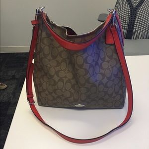 Coach Signature Celeste Hobo Khaki/Cardinal