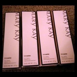 Mary Kay 3 in 1 cleanser
