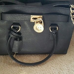MICHAEL KORS bag only used a few times ..