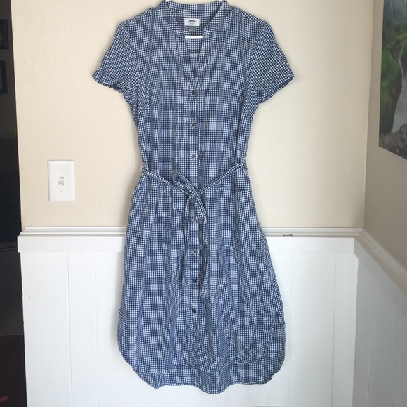 Gingham button up dress with pockets