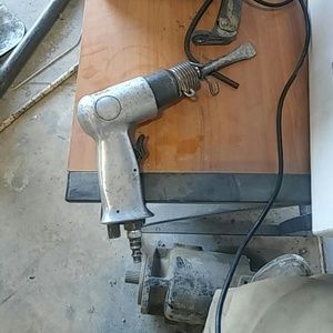 Meet your Posher, Louis