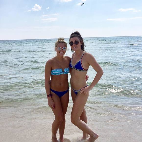 Meet your Posher, Abigail