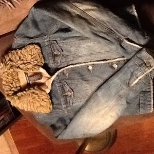 Abercrombie & Fitch Denim Jacket with fur lining