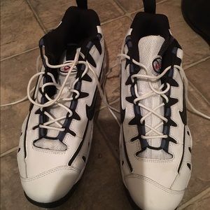 Nike shoes.  7y boys.  Worn once.😟