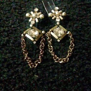 BRAND NEW LIMITED EARRINGS