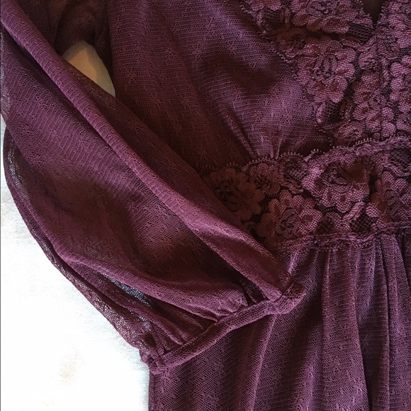 Express Lace Top - Picture 3 of 3