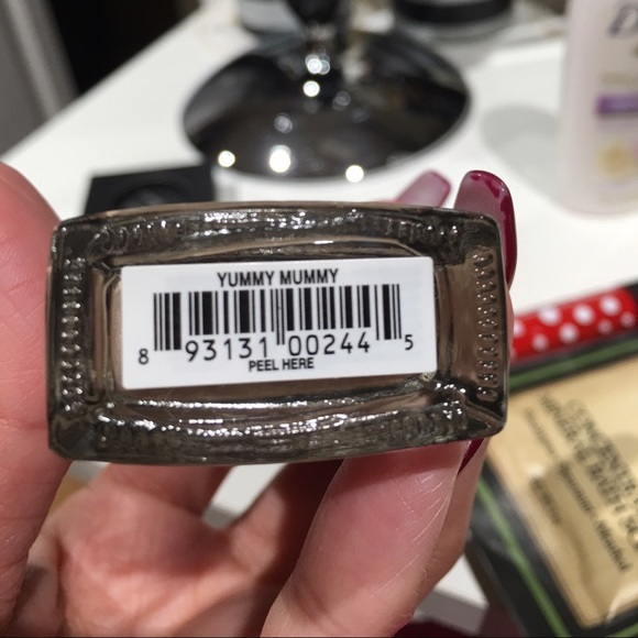 🎉HOST PICK🎉💕Random Beauty Bundle💕 - Picture 2 of 4