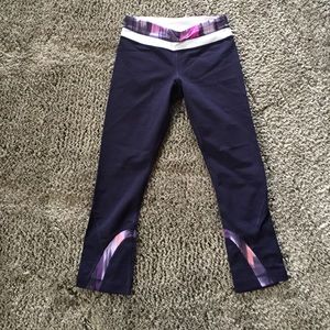 Lululemon crops pants! Size 4 NEVER WORN!