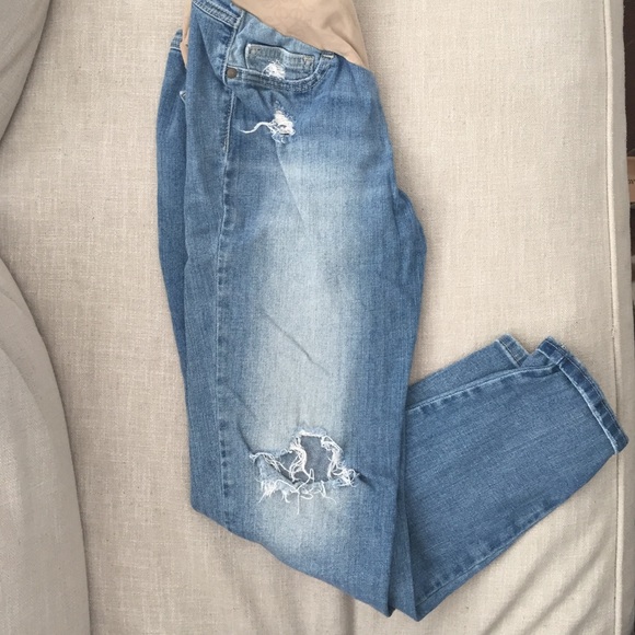 Jessica Simpson maternity boyfriend jeans