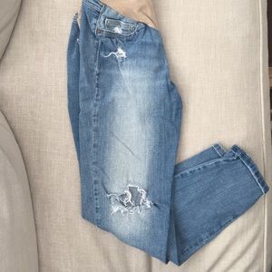 Jessica Simpson maternity boyfriend jeans