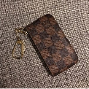 Louis Vuitton key pouch DE